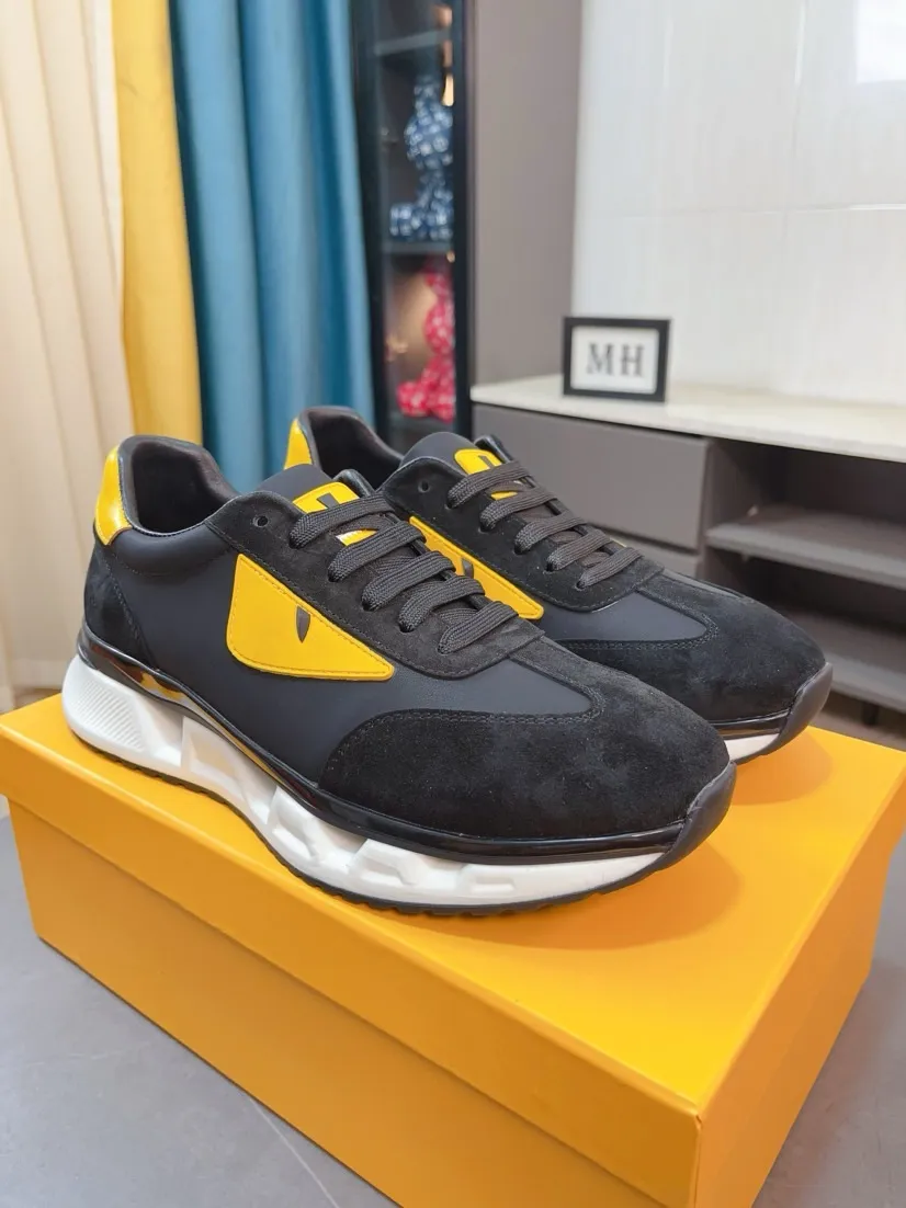 Men's shoes 💰440🌹🌹[fendi] Fendi classic and comfortable men, this complex sneaker is made of soft calfskin➕genuine leather lining➕original ultra-light rubber material with rough outsole. This unique light style is suitable for the casual and refined sensibility of this season. It is comfortable and natural on the feet. It is an everyday style for casual travel in autumn and winter! 38/44